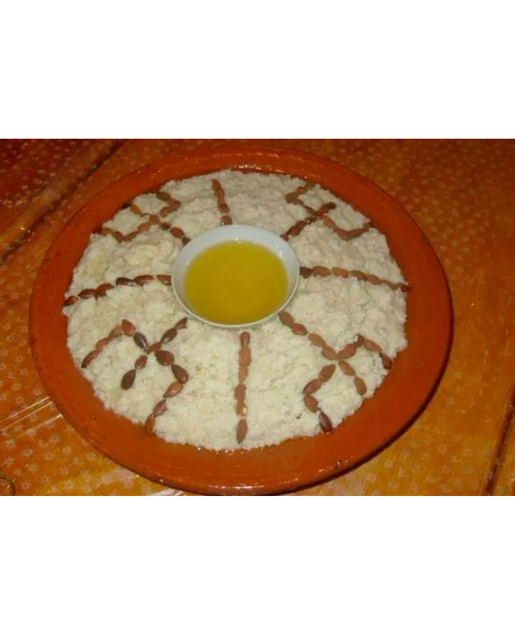 tagoula-traditional amazigh barley porridge withe olive oil